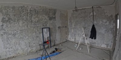 Spacht , Grundierung,  Schleifen , Tapezierarbeiten,  Malerarbeiten:, Privatwohnung in Osnabrück